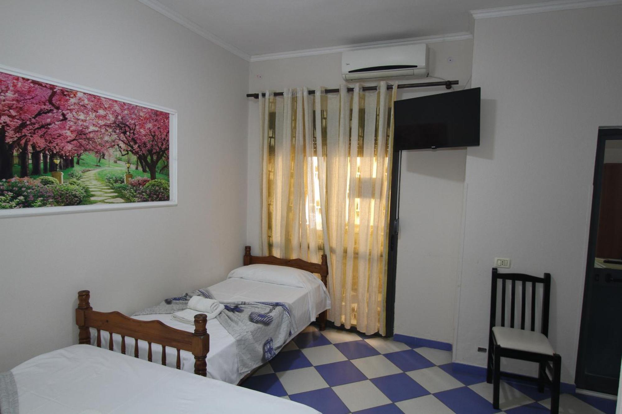 Kompleksi Eli Guest House Durrës 外观 照片