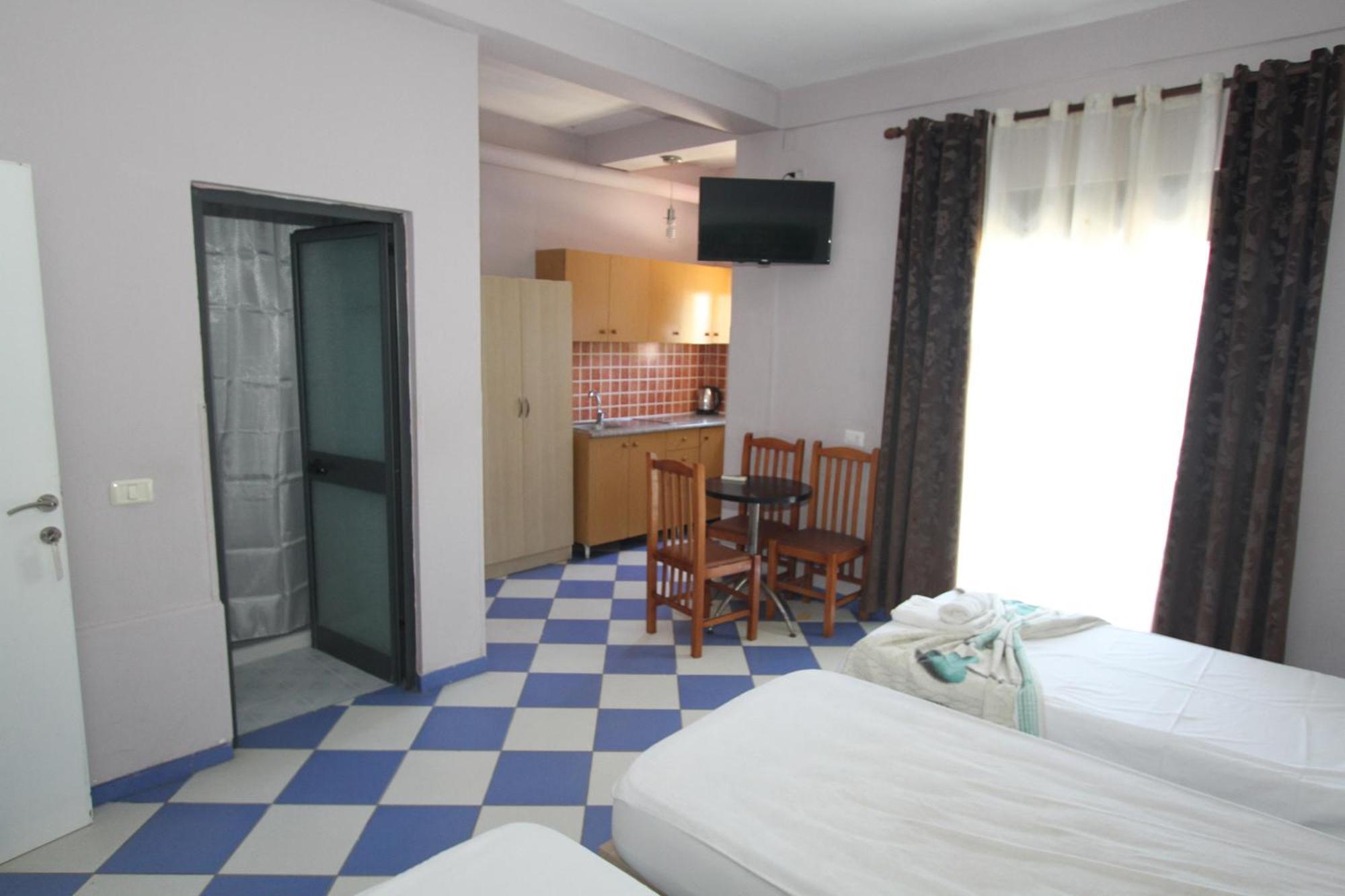 Kompleksi Eli Guest House Durrës 外观 照片